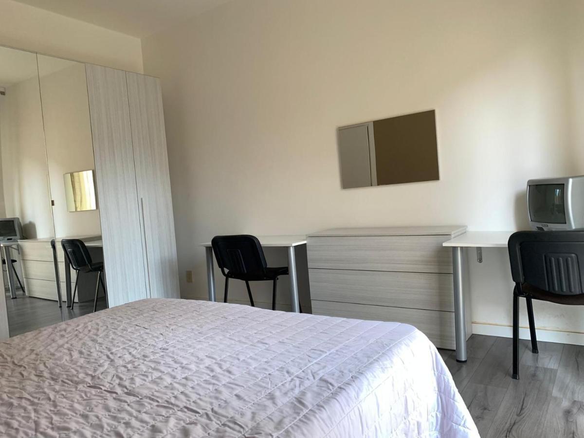 La Suite Dell' Arco Parma Buitenkant foto